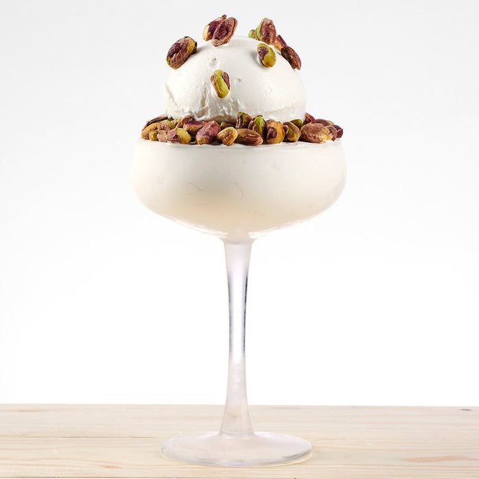 Coupe glacée décorée avec pistaches entières grillées PreGel.