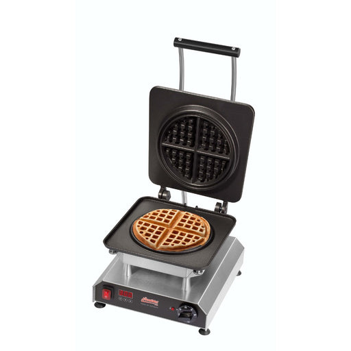 Gaufrier en service avec gaufre américaine prête à garnir
