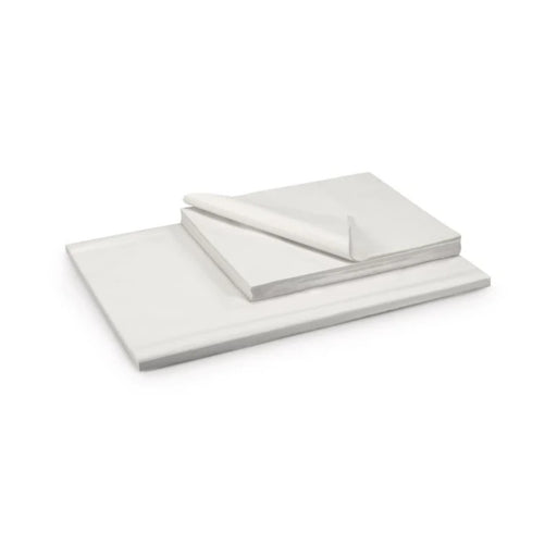 Papier ingraissable blanc 32 x 50 cm, parfait pour emballer burgers et sandwiches en restauration rapide.
